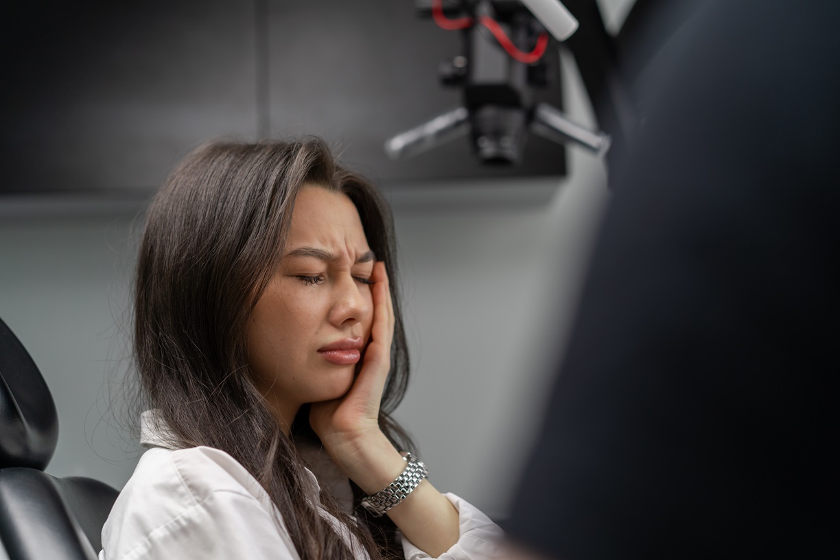 dentistry patient with toothache