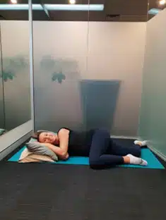 hip adduction during side lying.jpg