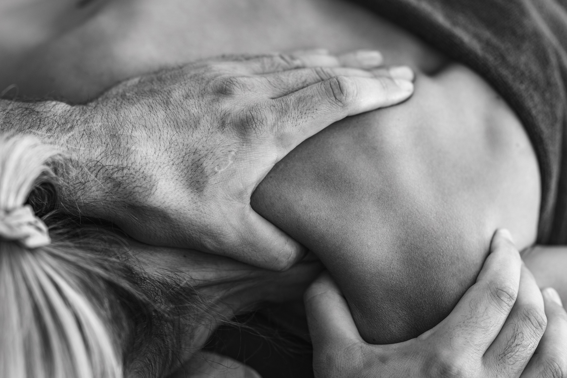 deep tissue massage by physical therapist on a pat