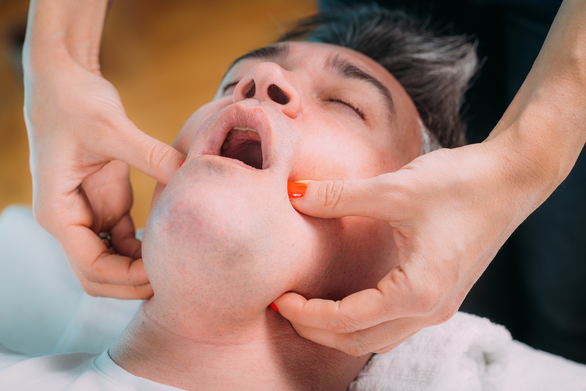 jaw realignment massage treatment 